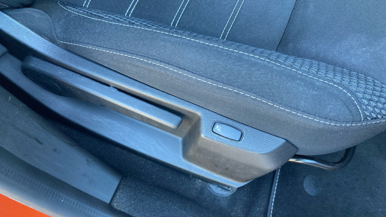 Dacia Duster 1.0 TCe 100 Prestige 5dr Bi Fuel Estate